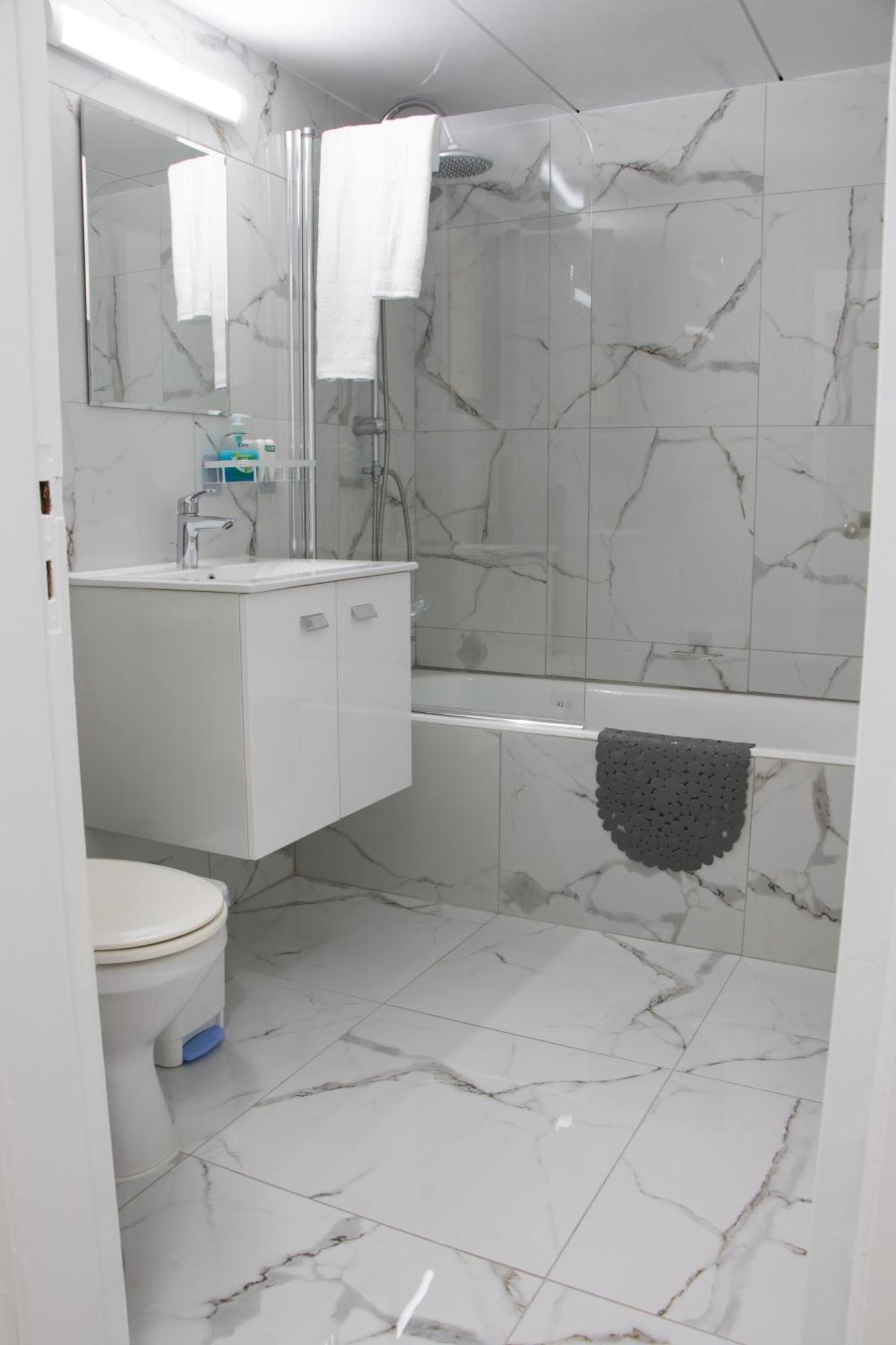 Apartment,near The Pinikoudes * Larnaca