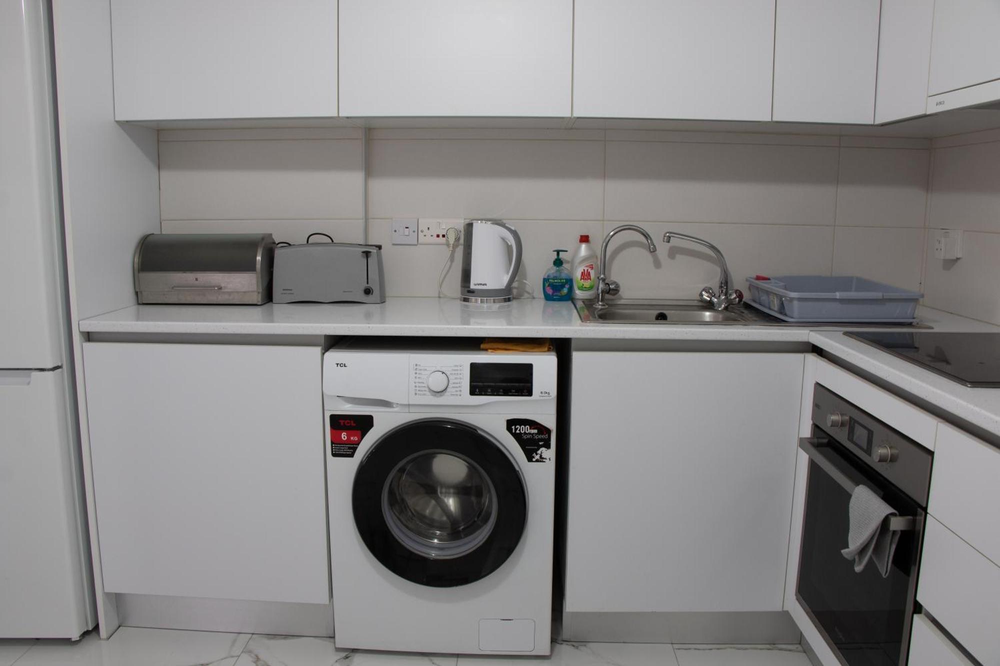 Apartment,near The Pinikoudes * Larnaca