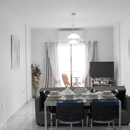 Apartment,Near The Beach Pinikoudes Larnaka Exterior foto